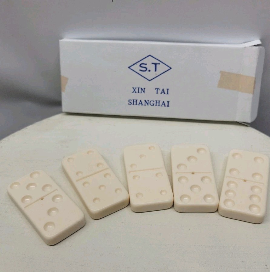 Double 12 Dominoes Set Faux Crocodile Case Multicolor Pips + Bonus Tiles 1980s