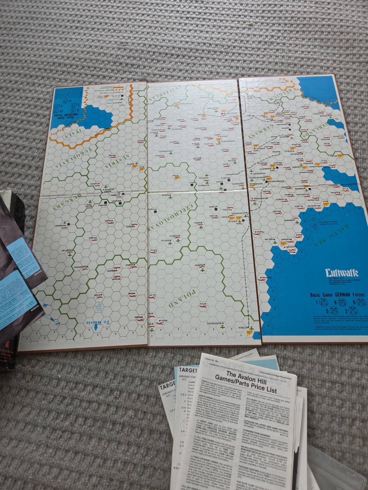 Luftwaffe The Game of Aerial Combat Over Germany 1943-45 Bookcase Game 1971