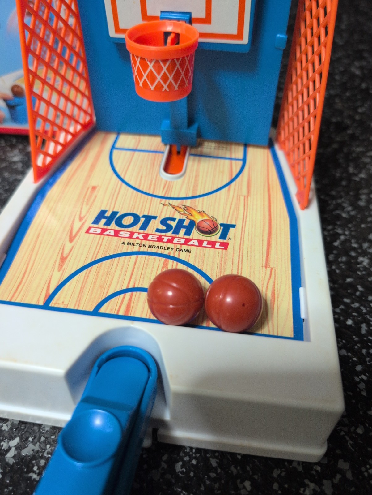 Vintage Milton Bradley Hot Shots Travel Basketball Game Complete 1992