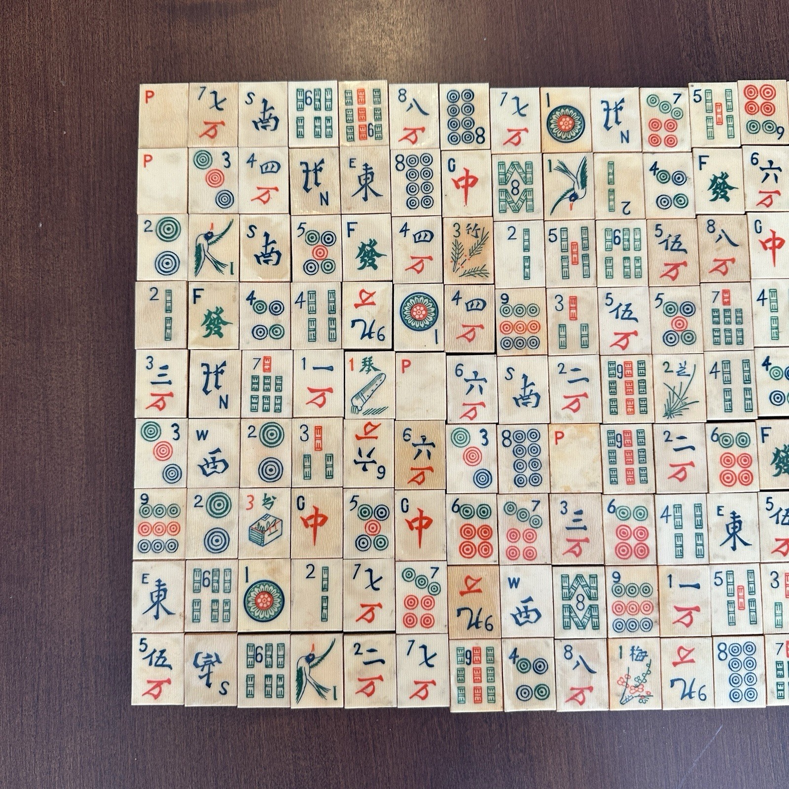 Vintage Chinese Mandarin Mahjong Game Set 144 Tiles Wood Relief Box