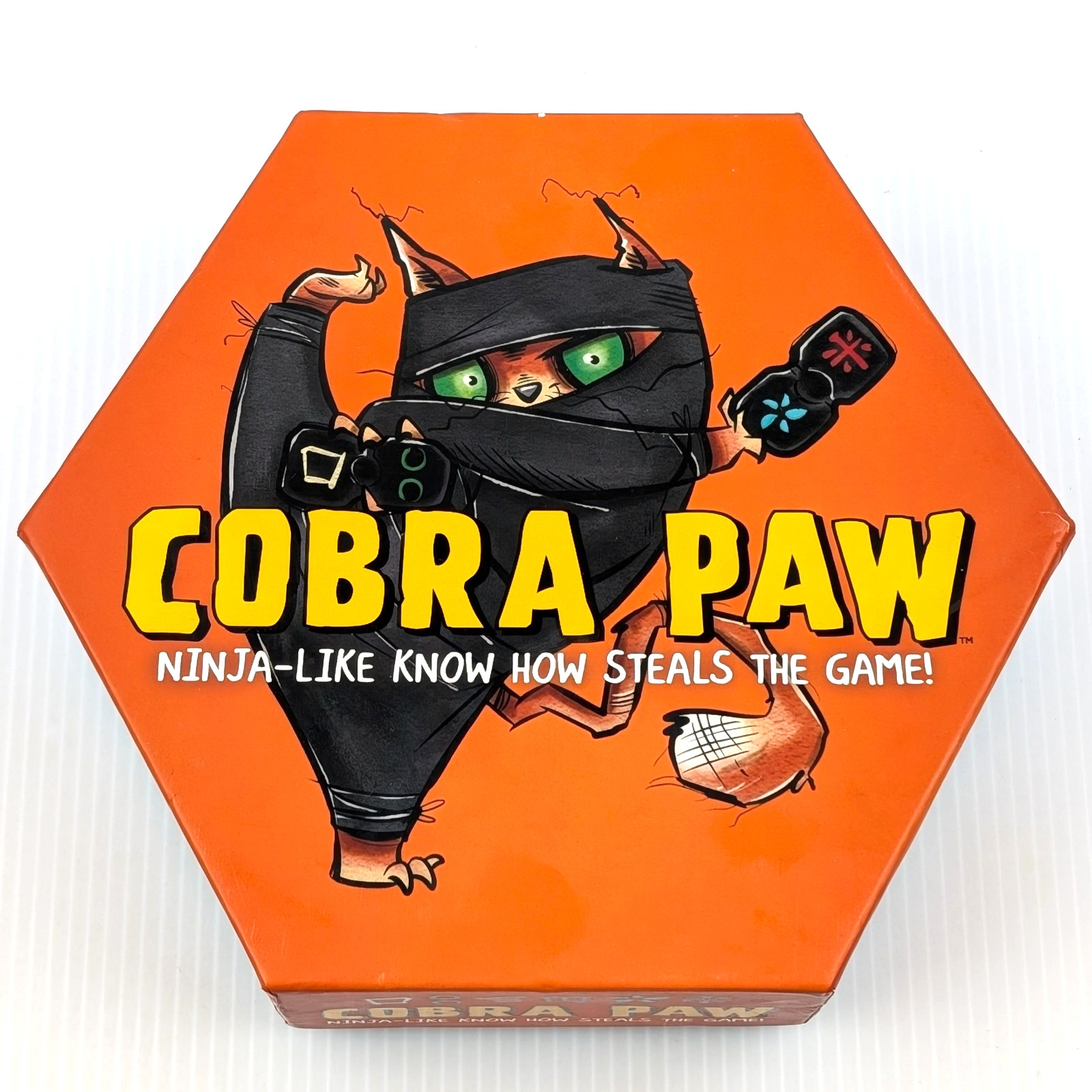 COBRA PAW – Ninja-Like Know How Steals The Game! 100% COMPLETE EXCELLENT