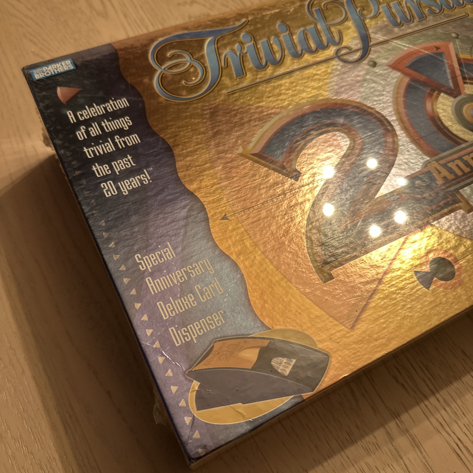 TRIVIAL PURSUIT 20TH ANNIVERSARY Edition Family Board Trivia Game – New SEALED
