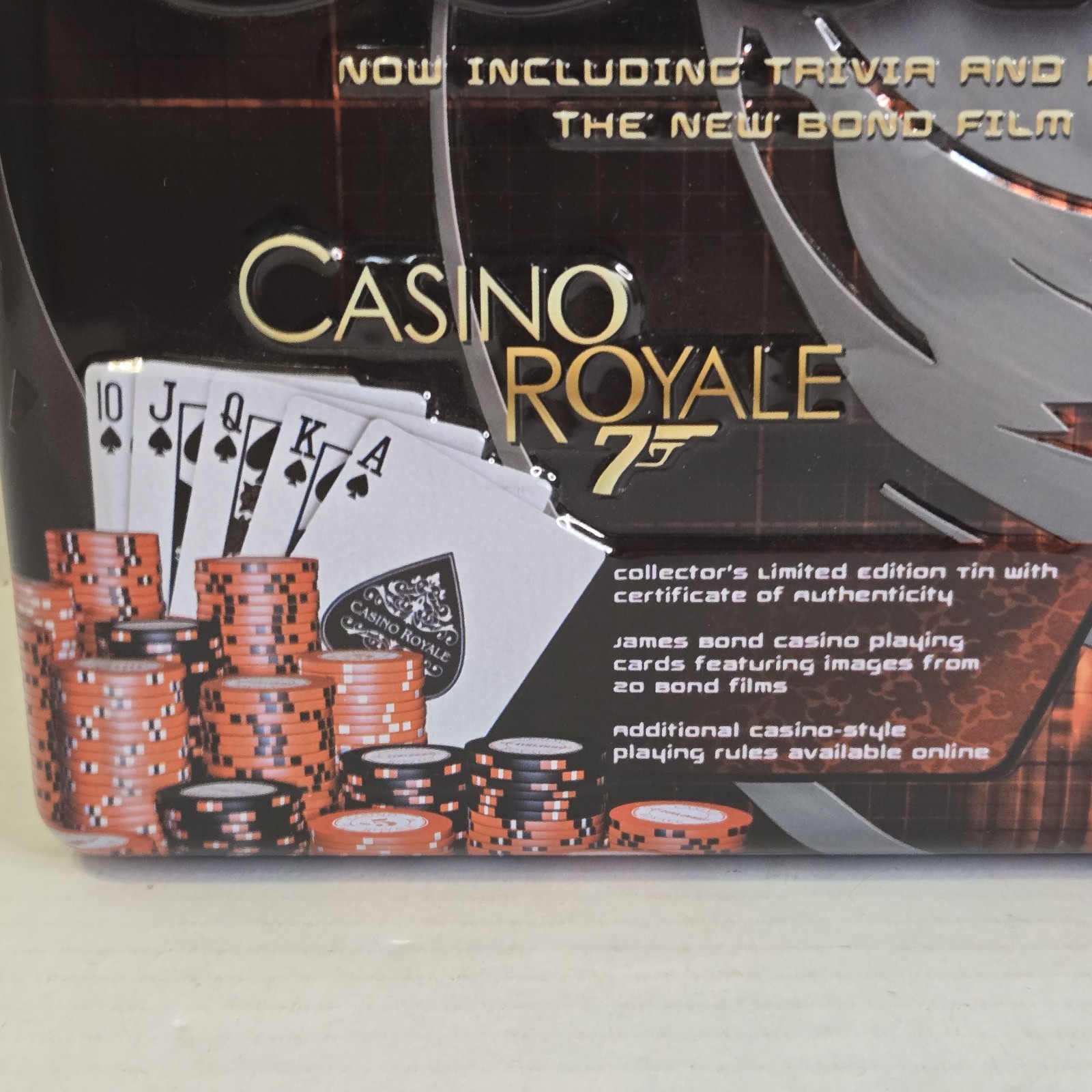 James Bond 007 Scene It? Collector’s Edition in Tin w/Deck of Cards **COMPLETE**
