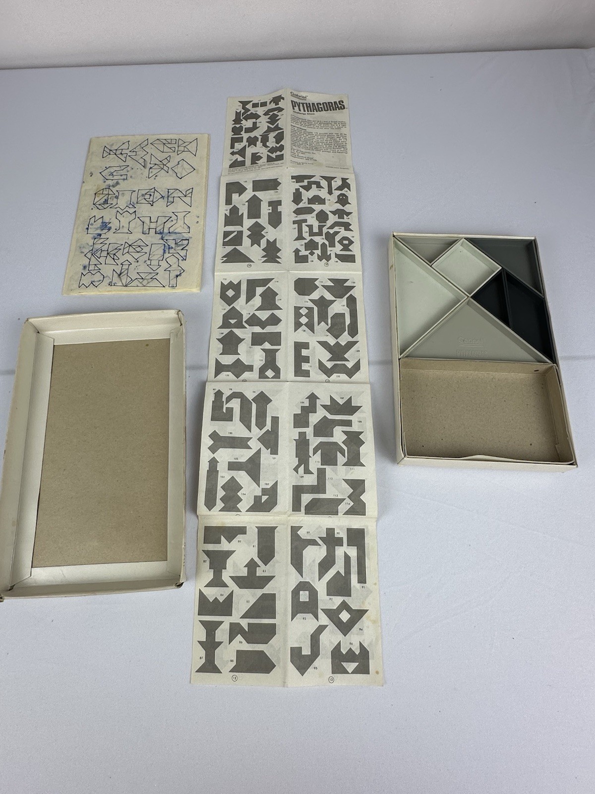 Gabriel Pythagoras Hi-Q Geometric Puzzle Game, Complete, Vintage 1977