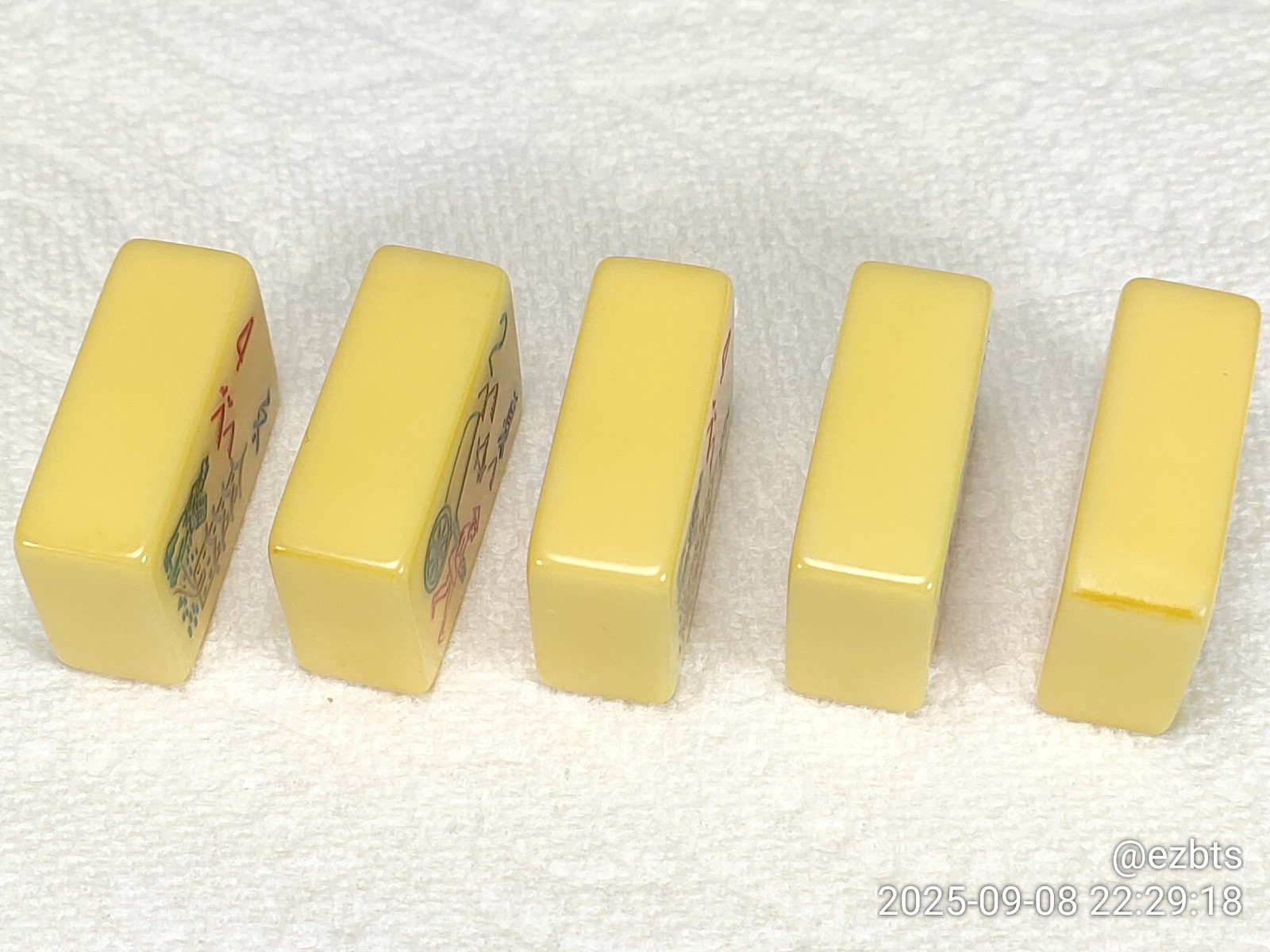 4 Rare Bakelite Catalin MahJong Mah Jongg Flowers tiles Excellent Condition 9dia