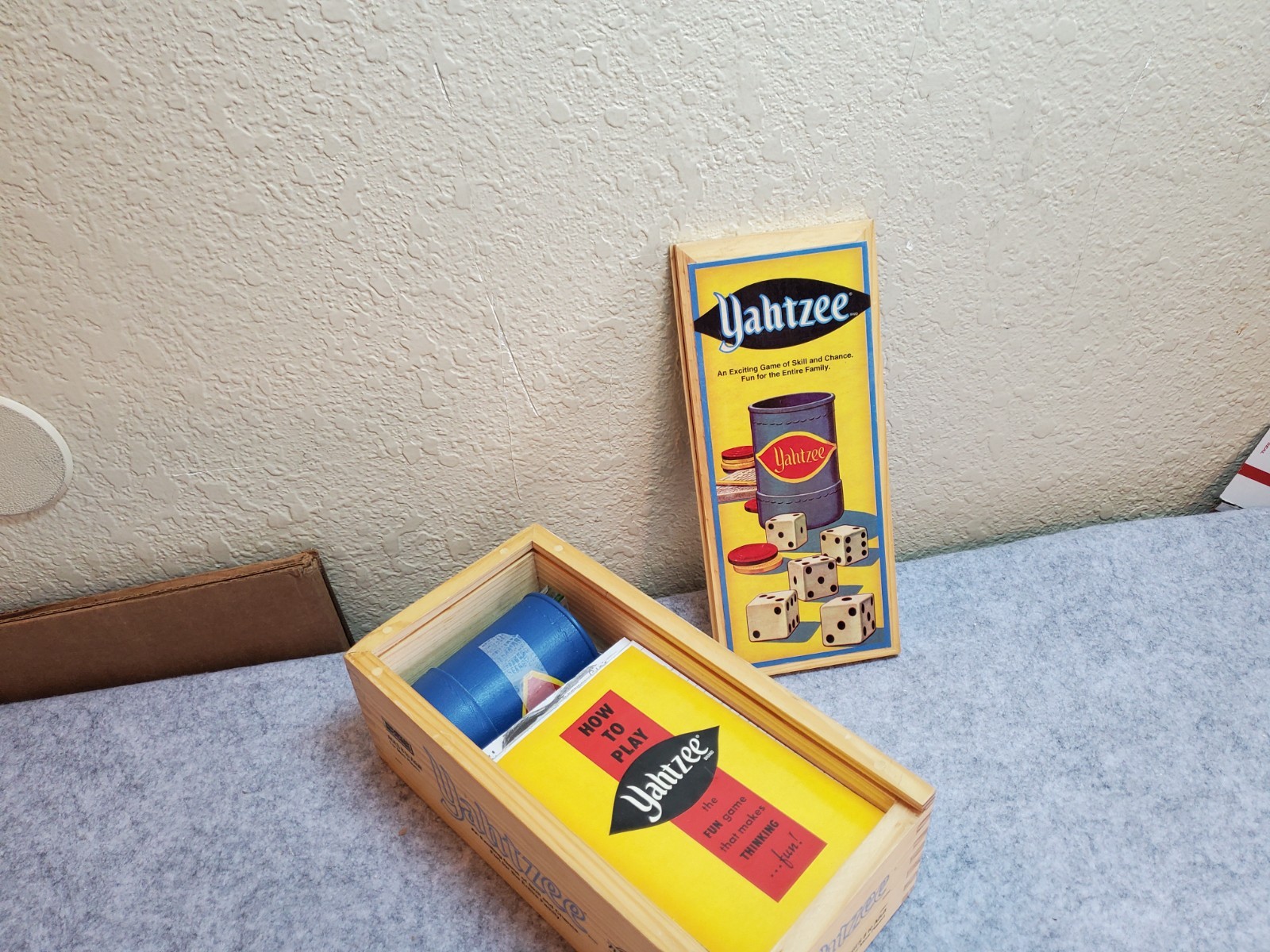 Yahtzee 2004 Nostalgia Games Series Parker Brothers Box, Pre-owned, Complete