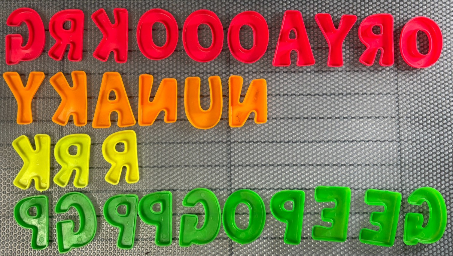 Vintage Parker Brothers Leapin’ Letters Funny Word Game 1969 Game Toy