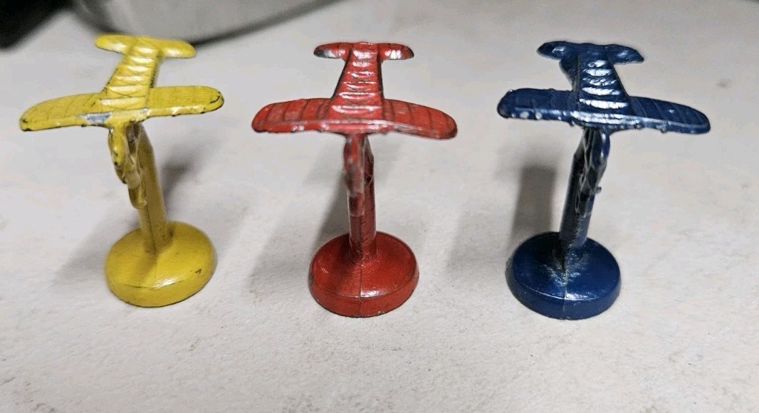 Antique 1929 FLYING THE UNITED STATES AIR MAIL GAME PARKER Bros Airplanes Pieces