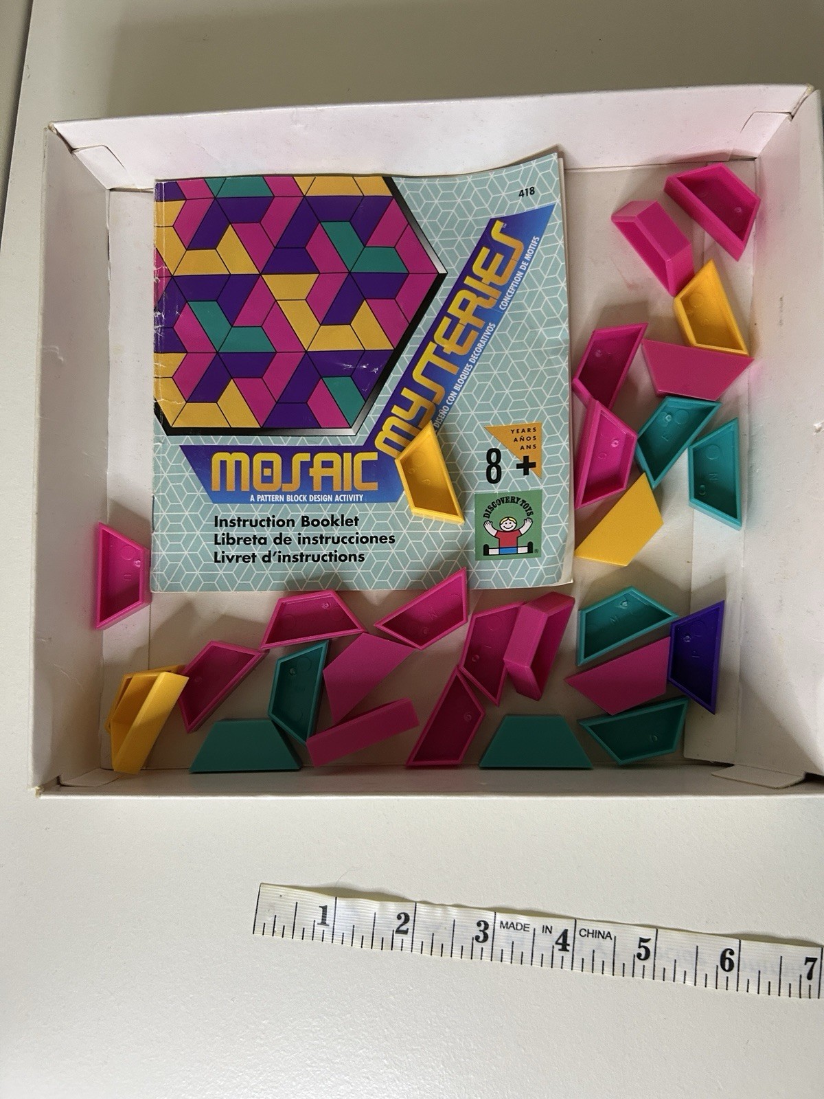 1992 MOSAIC MYSTERIES A PATTERN BLOCK DESIGN ACTIVITY SET DISCOVERY TOYS