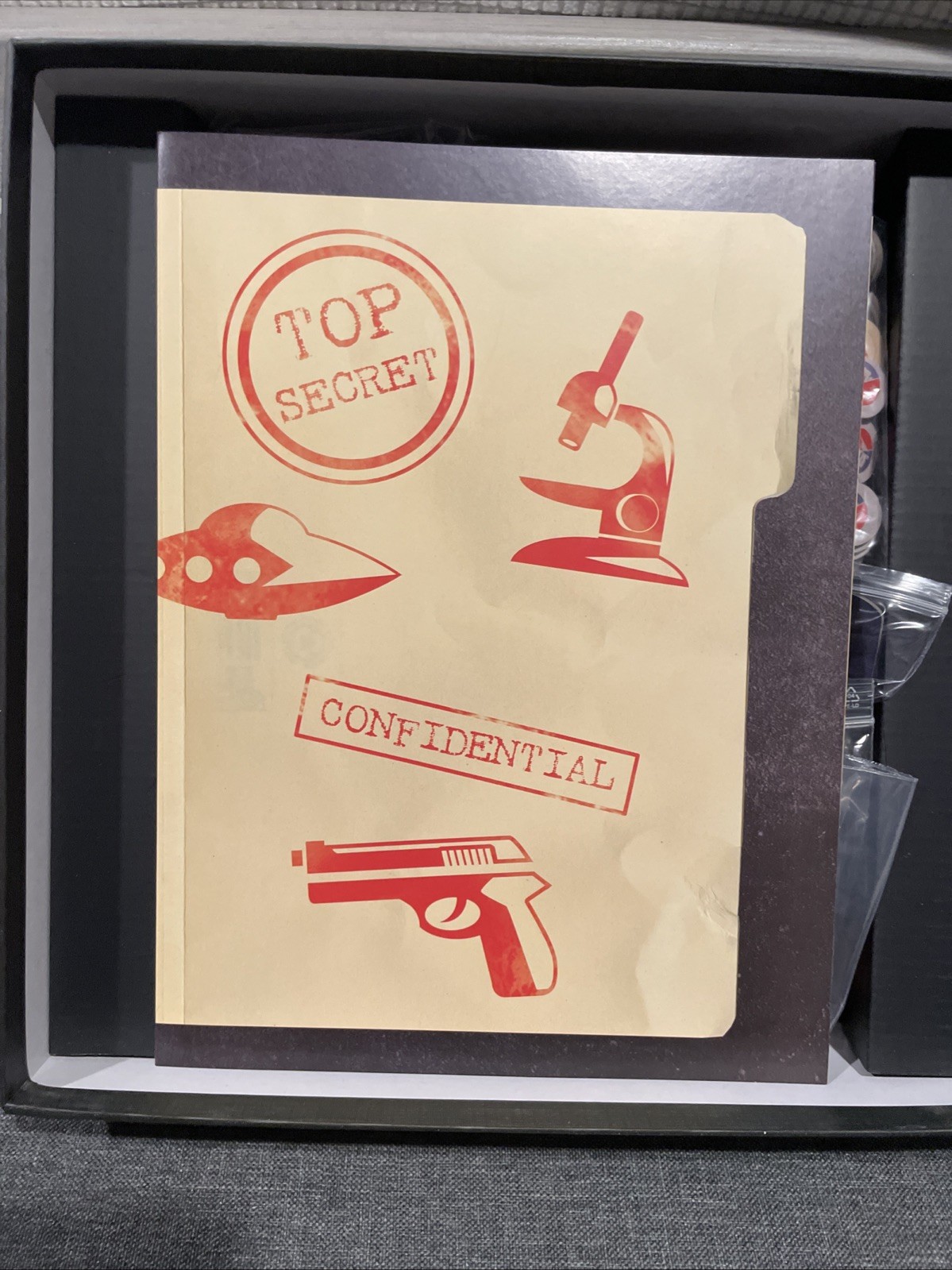 IDW Boardgame X-Files PLUS EXPANSION 2014 MINT