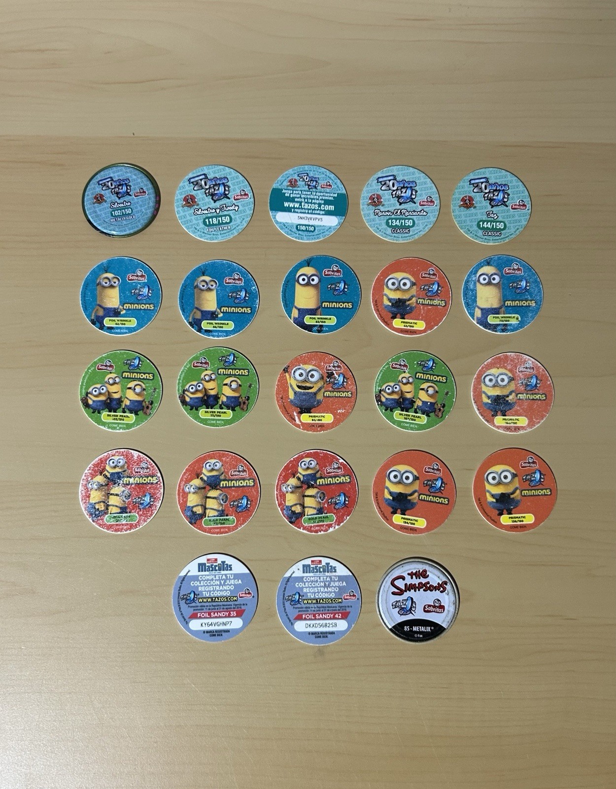 Lot of 23 Tazos Pogs Looney Toons Minions Pets Simpsons Sabritas