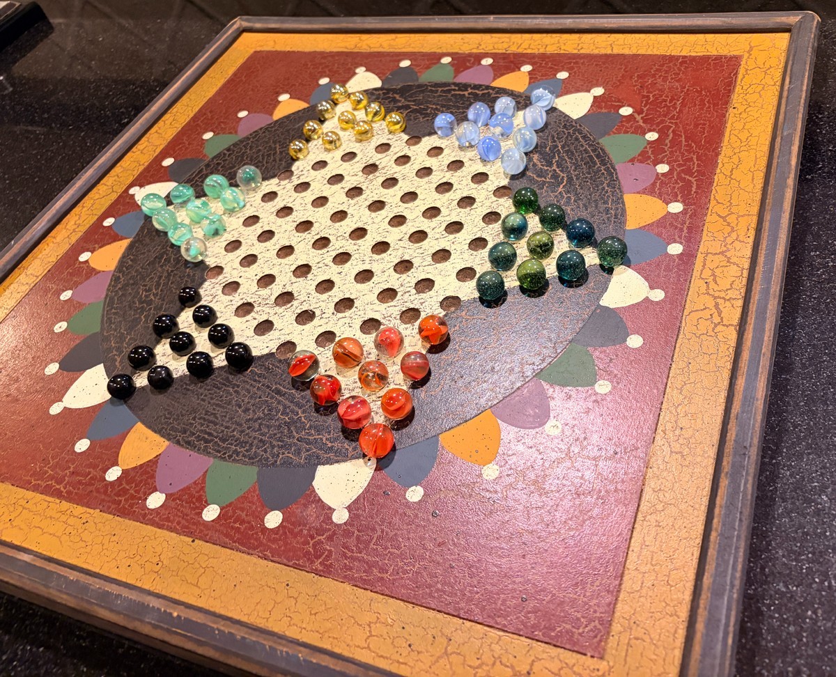Chinese Checkers Board Game. Heavy Wood Construction Wall Hanging Has 60 Marbles