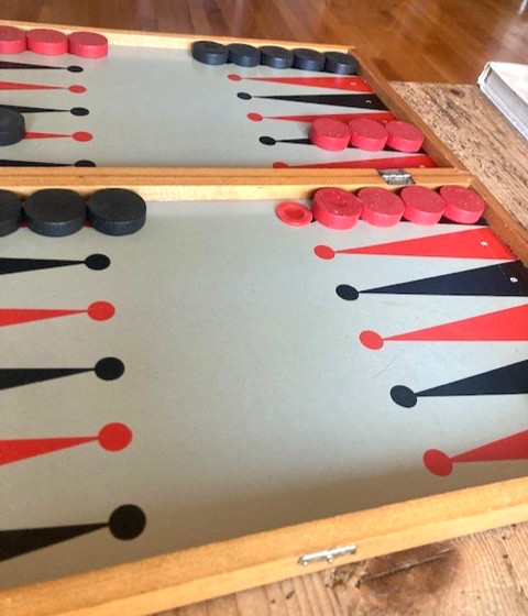 BACKGAMMON VINTAGE SET-ESTRELA BRAZIL MADE-FOLD OUT,WOOD PIECES-1 RED MISSING