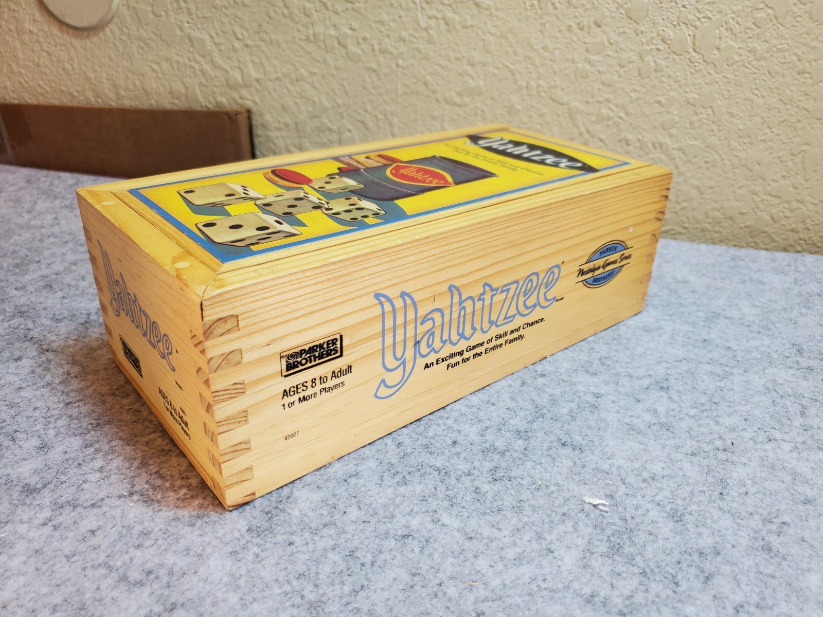 Yahtzee 2004 Nostalgia Games Series Parker Brothers Box, Pre-owned, Complete