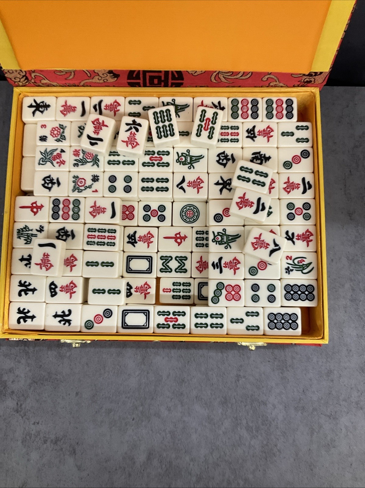 Mah Jong set Deluxe Game And Book