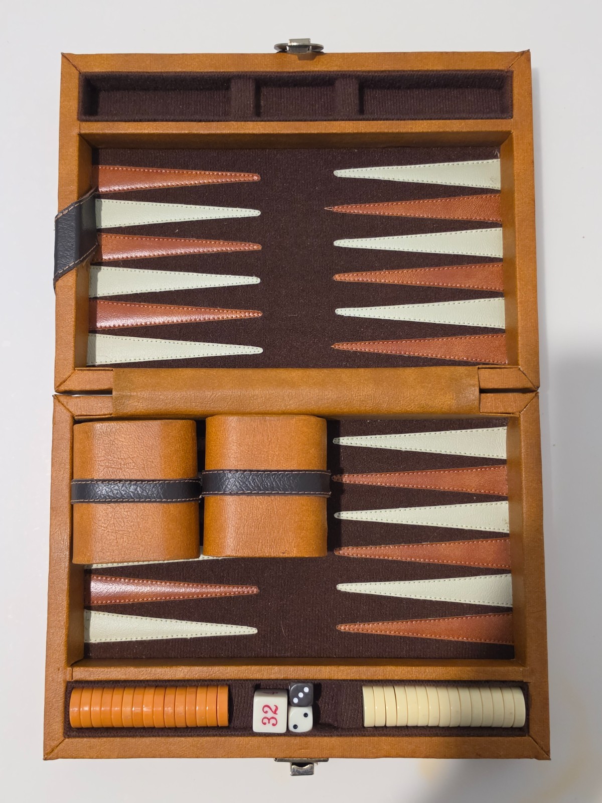 Vintage Backgammon Set Brown White Faux Leather Case Portable 9.5″x7″