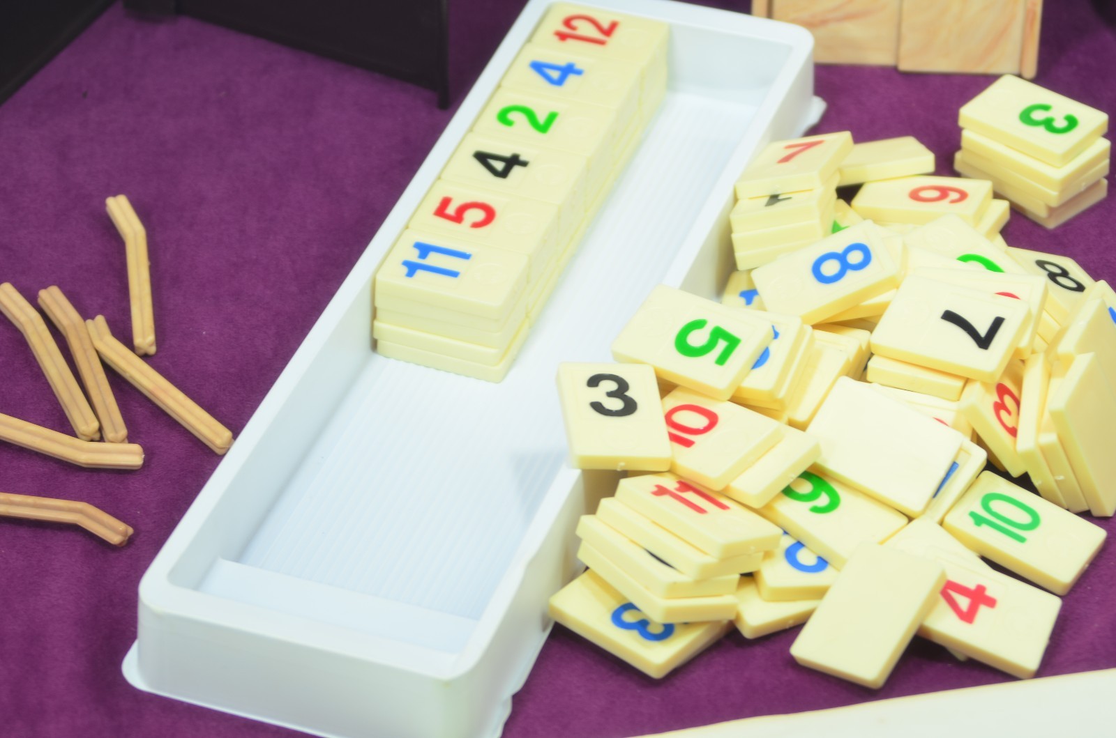 RARE RUMMIFUN Vintage Family Game by Dan Frank & Co in Carrying Case