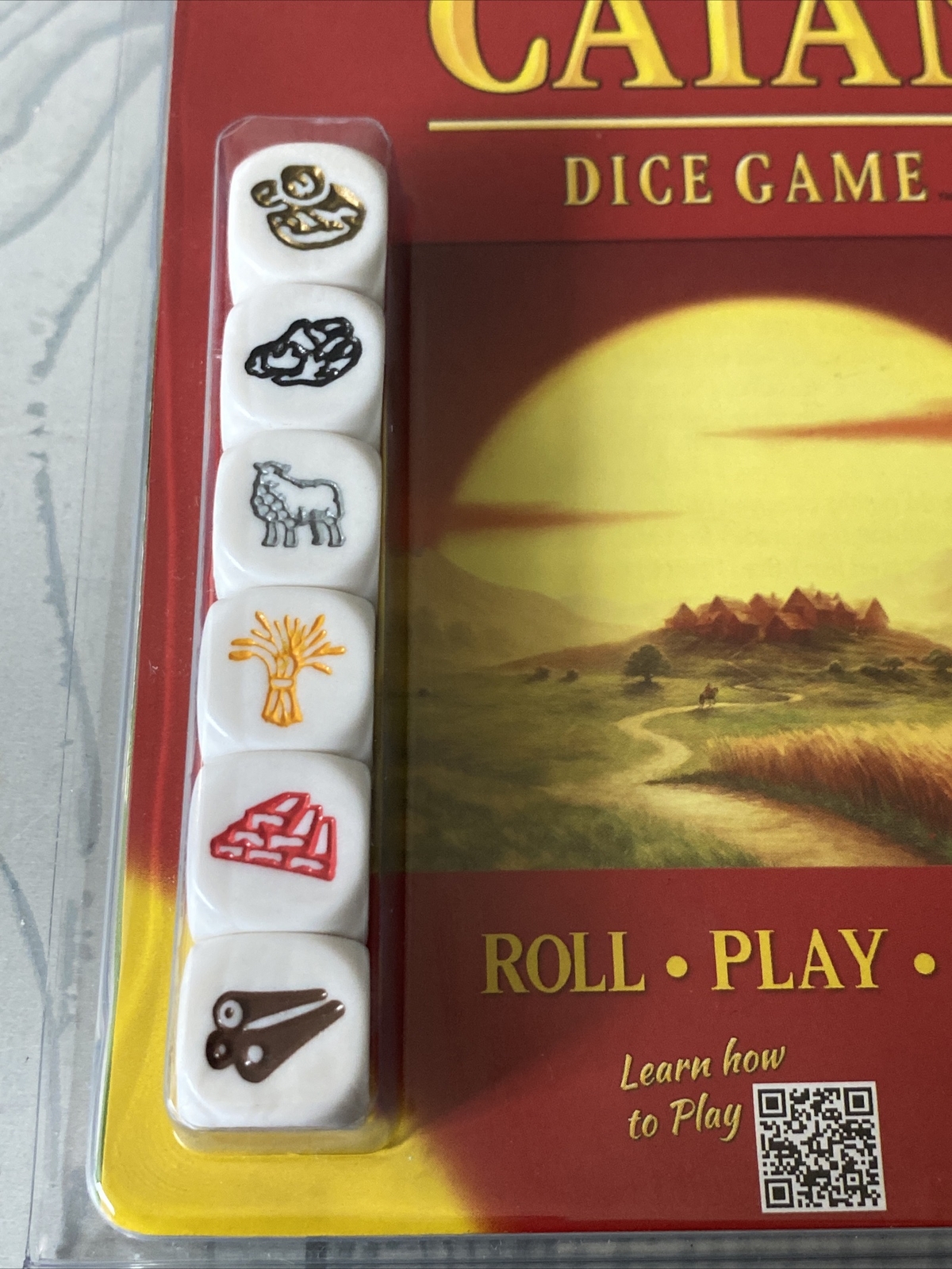 Catan Dice Game Clamshell Edition Studio CN3120 Settlers Family NEW Sealed