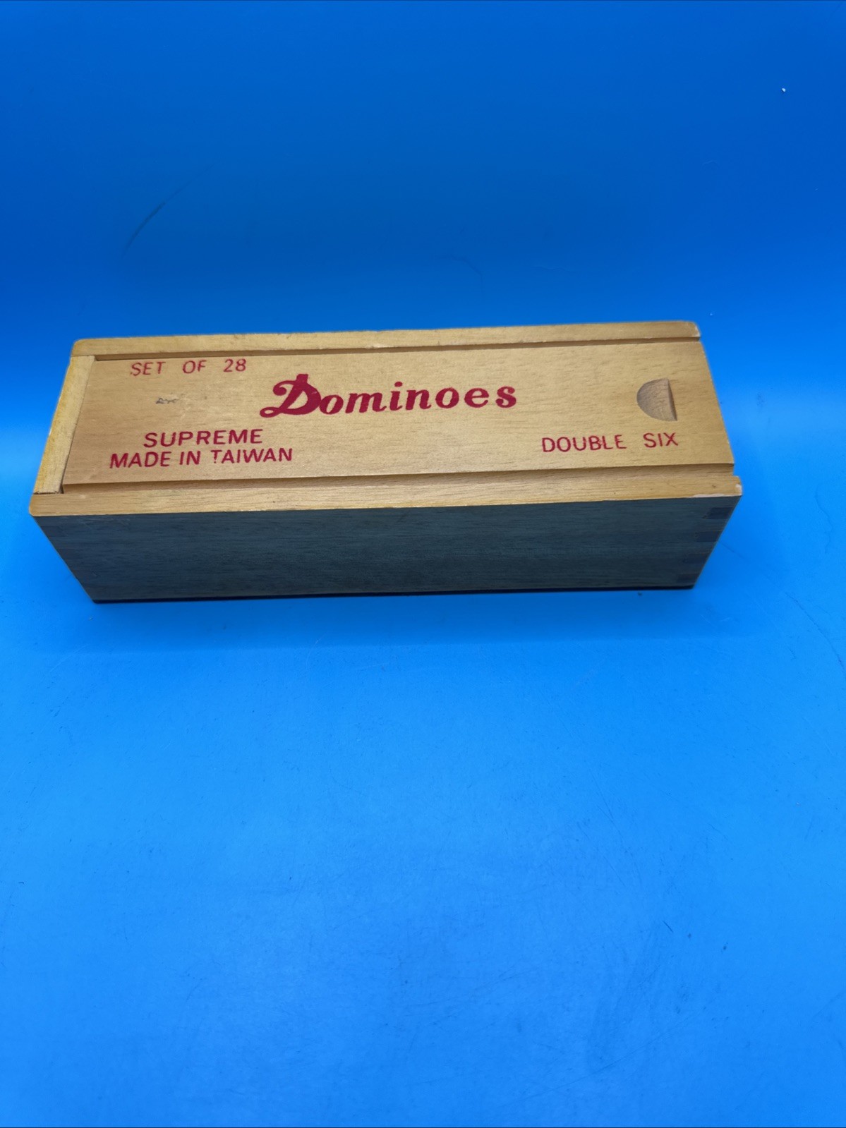 Set Of 28 Dominoes Supreme Made In Taiwan. Double Six With Wooden Box