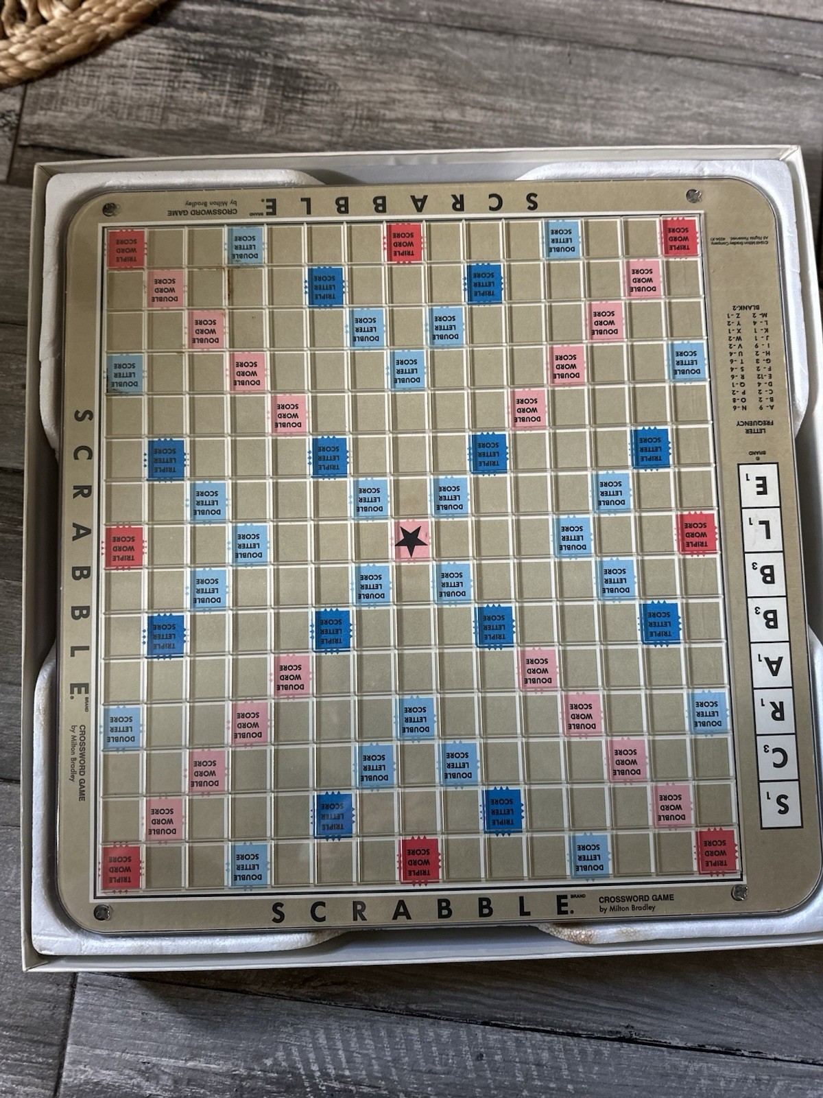 SCRABBLE DELUXE Edition Rotating Turntable COMPLETE 1989 #4034 Mahogany Tiles