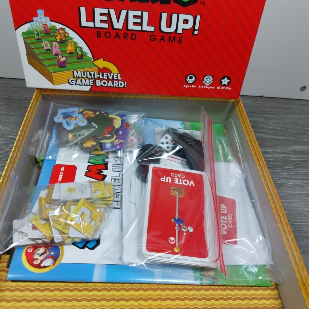 SUPER MARIO LEVEL UP! BOARD GAME *COMPLETE* NINTENDO – USAOPOLY 2017