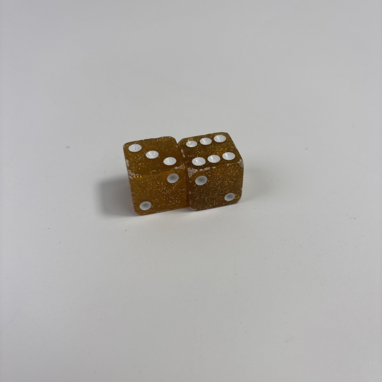 Yahtzee Deluxe Edition 1997 Gold Sparkle Replacement Dice (2)