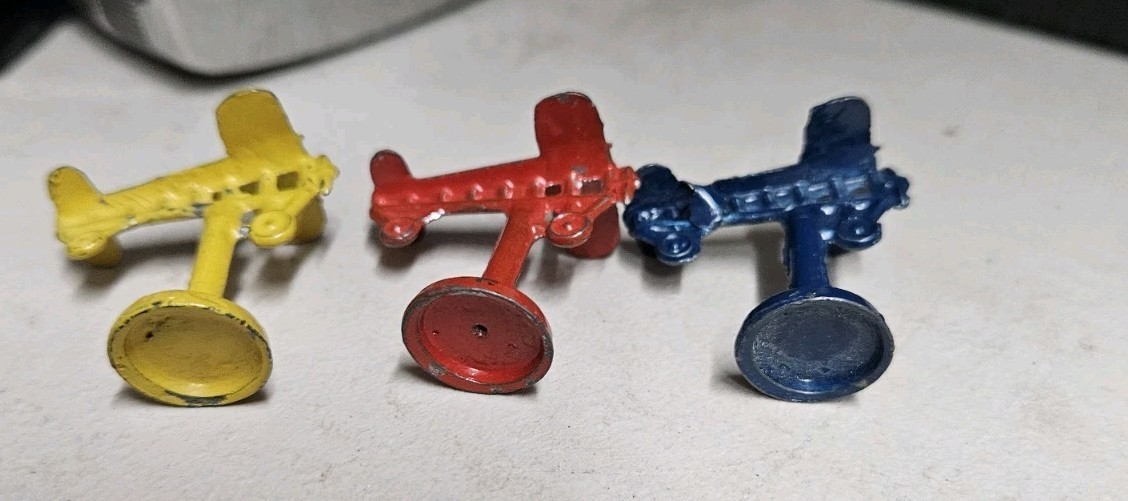 Antique 1929 FLYING THE UNITED STATES AIR MAIL GAME PARKER Bros Airplanes Pieces