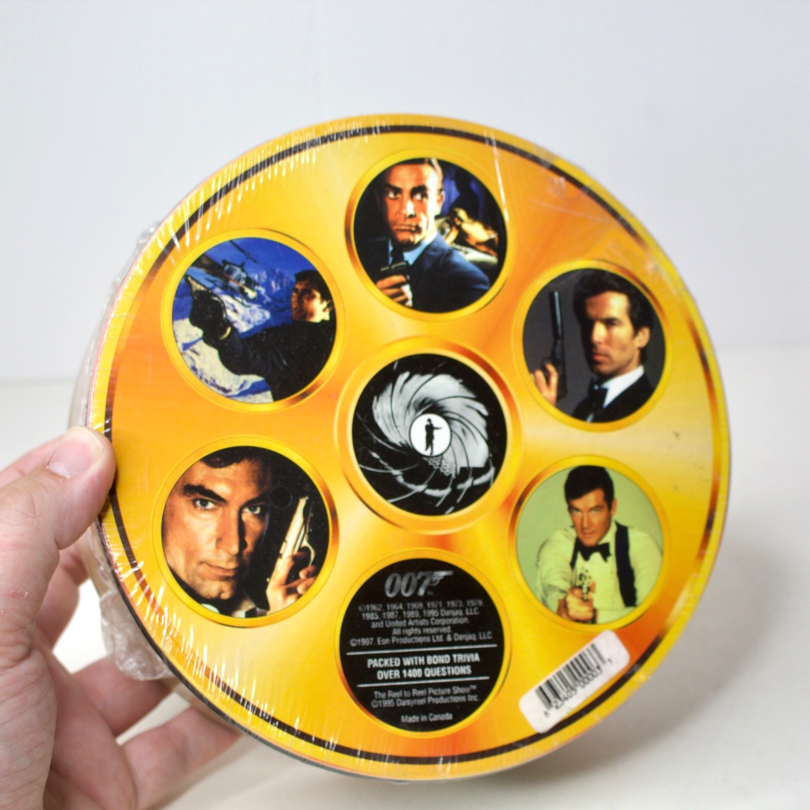 James Bond 007 Game The Reel to Reel Picture Show Movie Trivia Game – Sealed