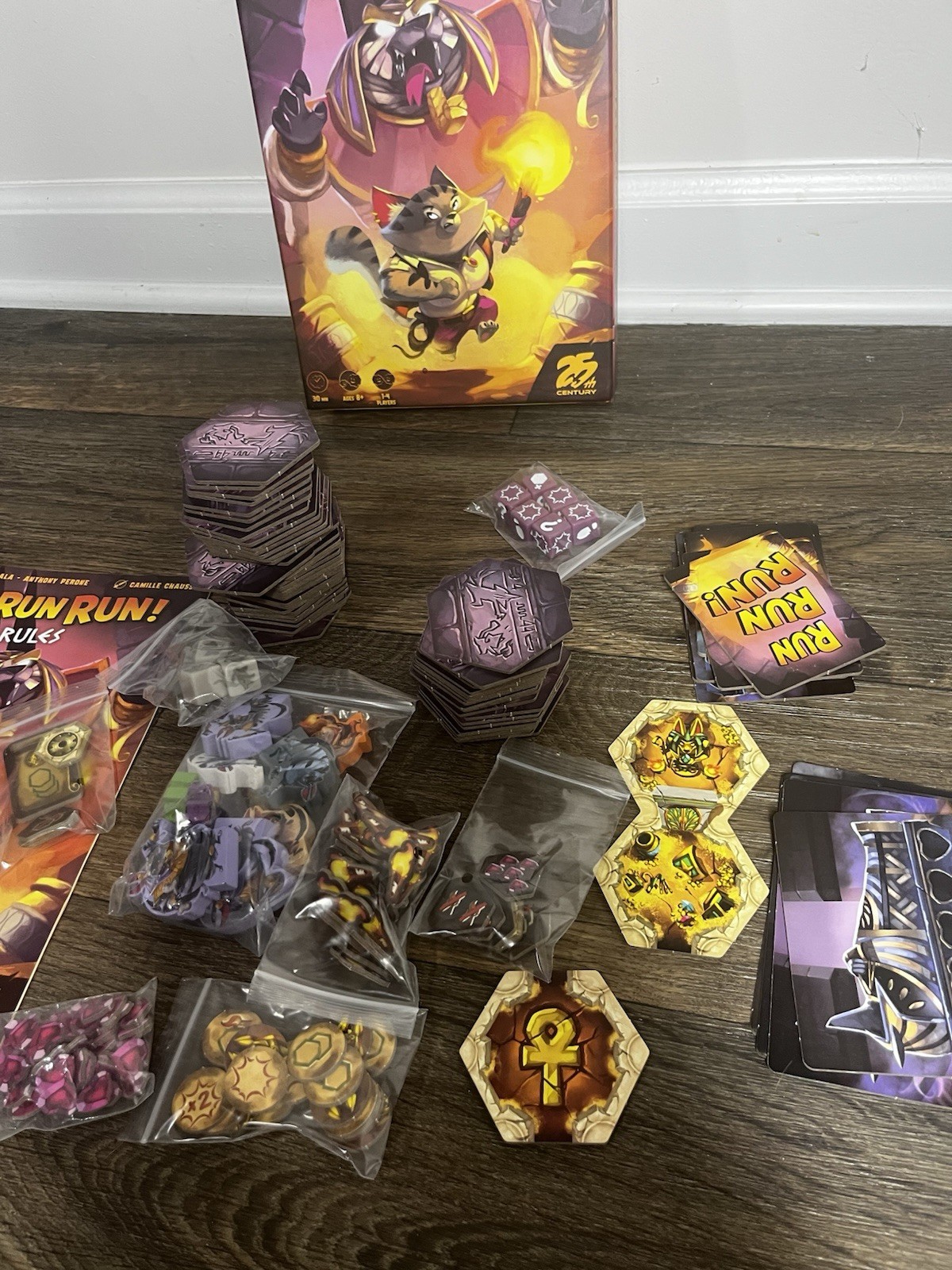 Run Run Run – Strategy Board Game – for 1 to 4 Players and Ages 8+ – Complete