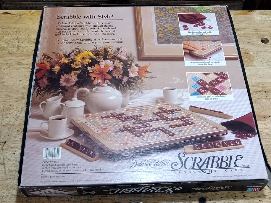 Milton Bradley Scrabble 4034 Rotating Game Board Deluxe Edition 1989