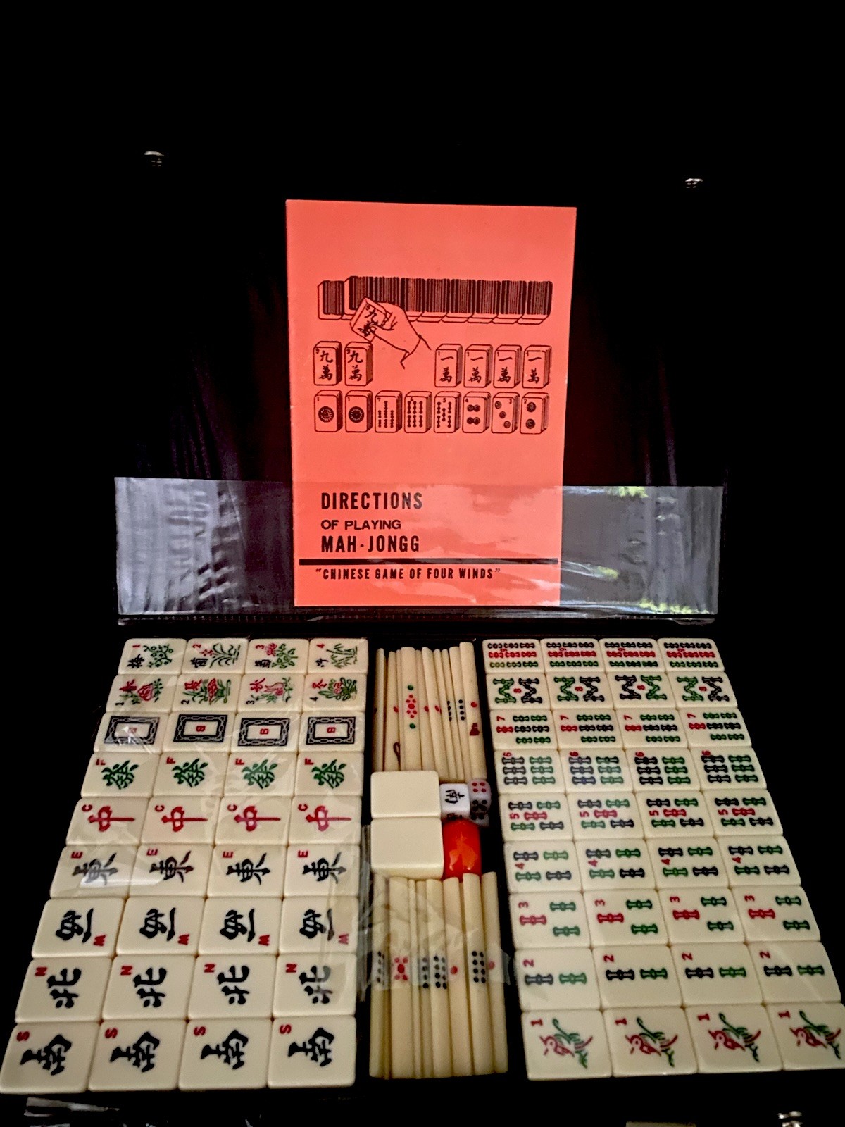 Mah-Jongg Traditional Tile Game Complete Set Four Winds w/ Instruction Booklet