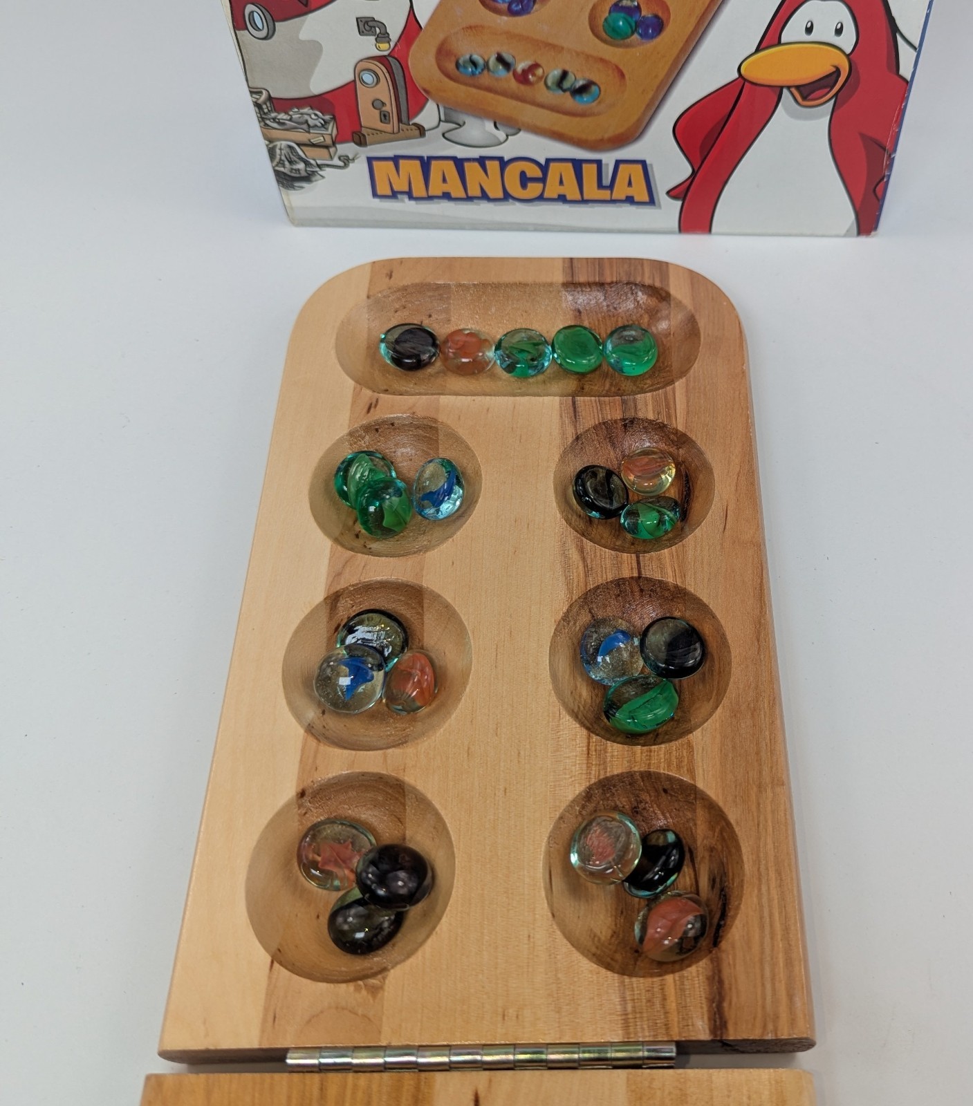 Disney CLUB PENGUIN MANCALA Wooden Board Game 45/48 Clear Stones (INCOMPLETE)