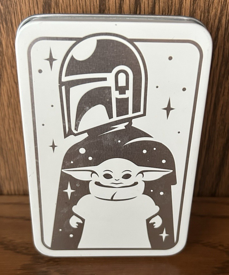 Disney Star Wars Mandalorian 100 Question Quiz Card Game – Baby Yoda Grogu