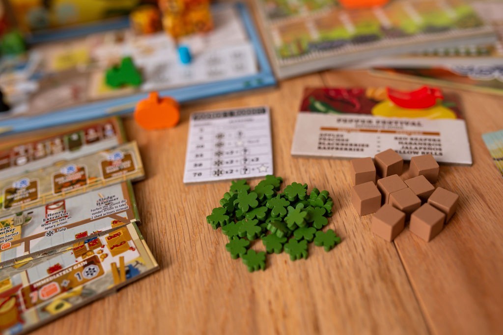 Three Sisters : Harvest Edition Roll & Write Board Game – 25th Century Games