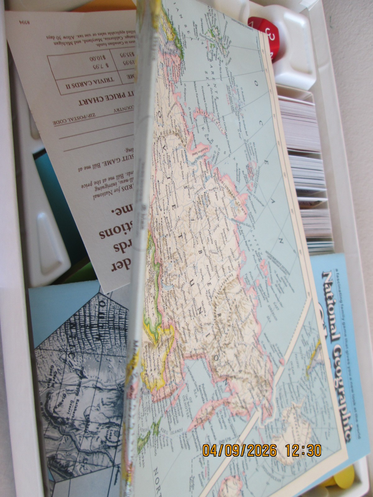 National Geographic Global Pursuit Board Game 1987 World Map Complete