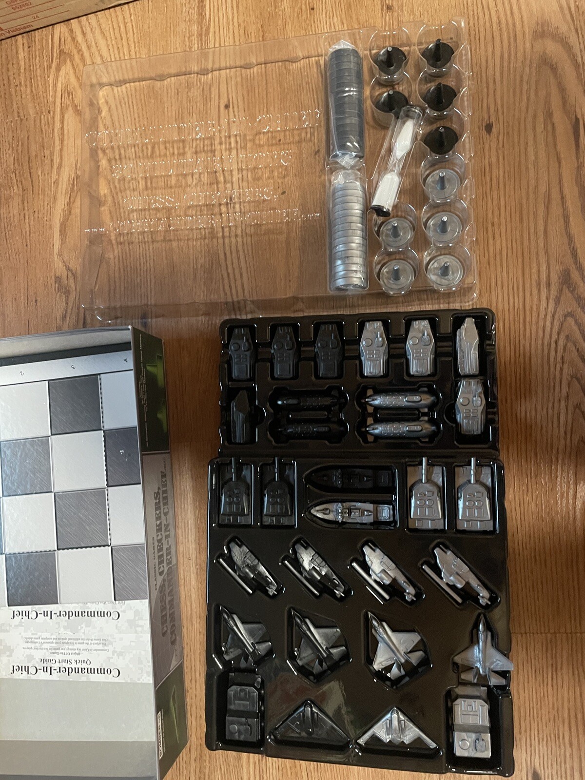 Commander-In-Chief: Strategy War Board Game with Chess and Checkers Complete++++
