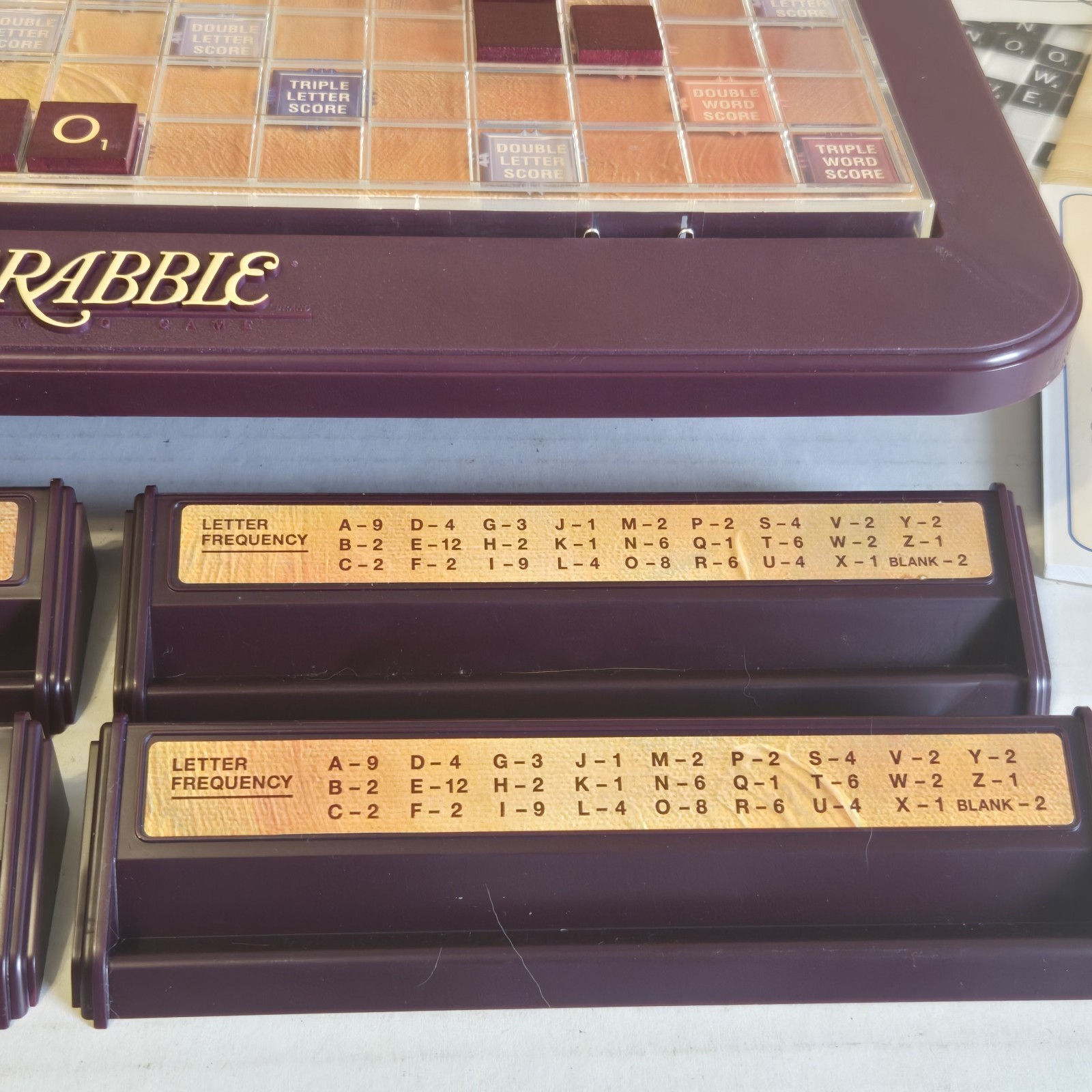 1999 Scrabble Deluxe Rotating Turntable Edition w/Maroon Tiles **COMPLETE**