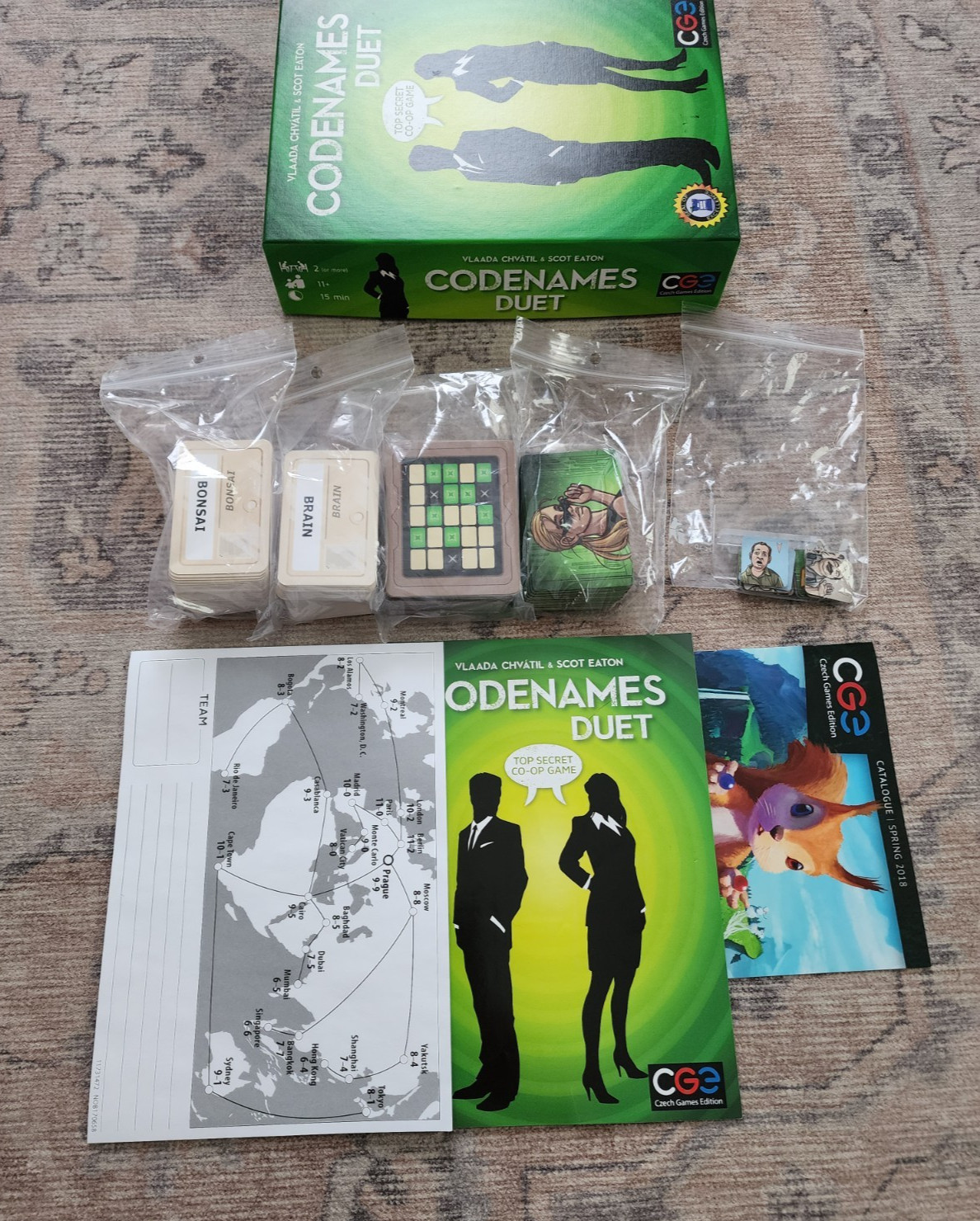 Codenames Duet 2 Player Co-op Board Game 100% Complete Czech Games Edition