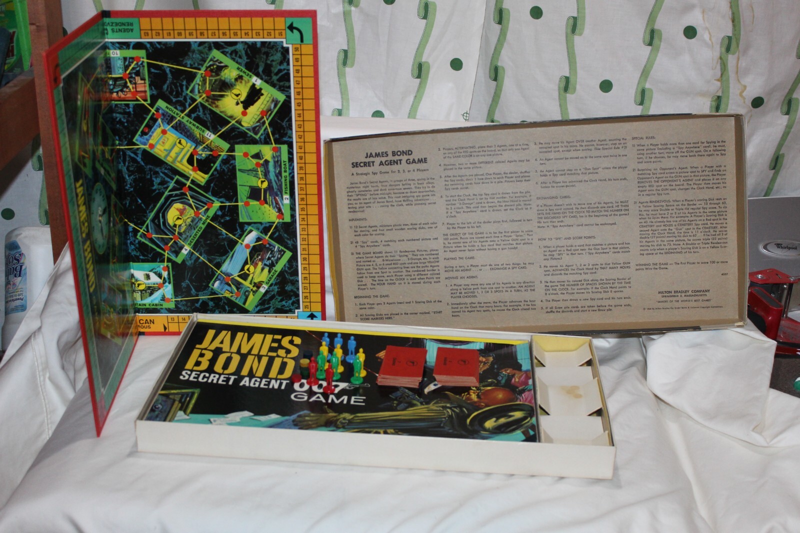 1964 Milton Bradley James Bond 007 Secret Agent Board Game 4527