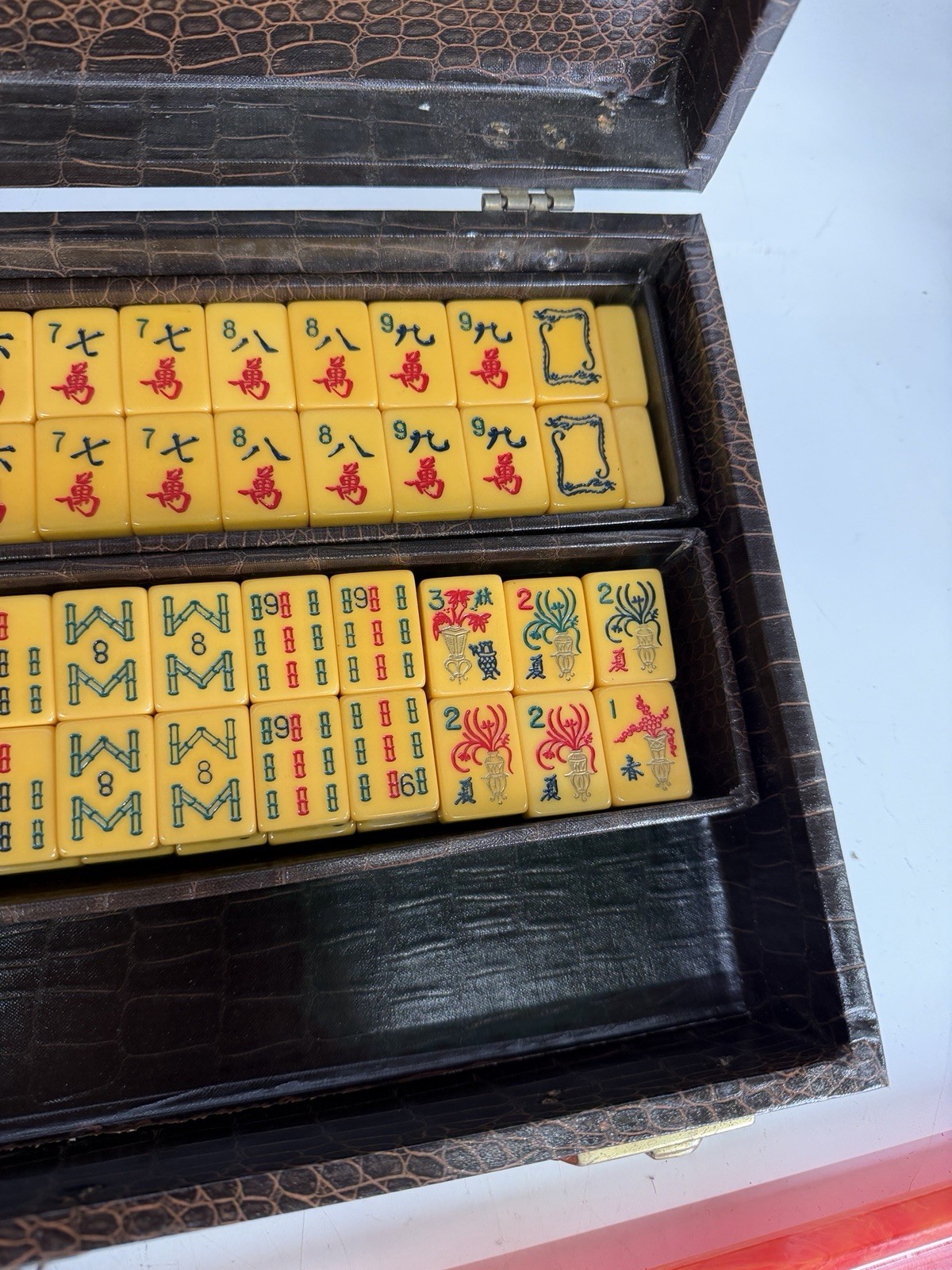 167 Tile Butterscotch Bakelite CARDINAL PRODUCTS CO. Mahjong Set Case 4 Racks