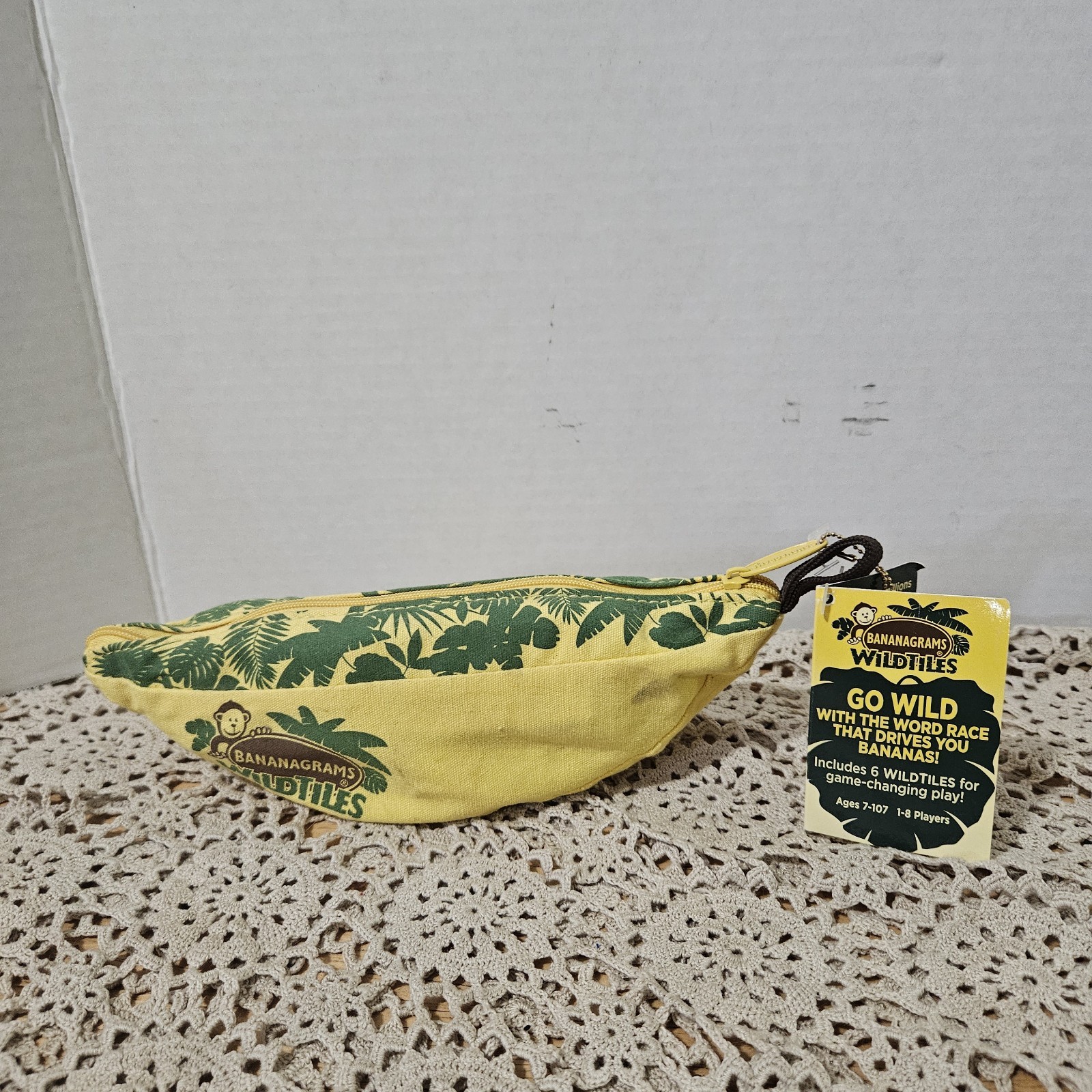 Bananagrams WildTiles Word Game Animals Theme Zippered Pouch & Letter Tiles