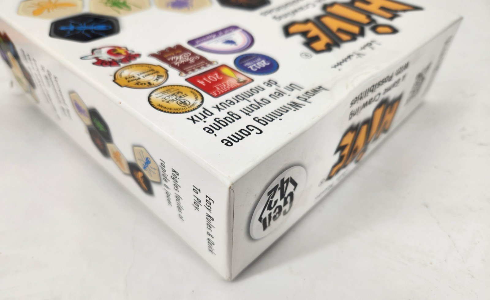 HIVE Tile Board Game COMPLETE John Yianni – Smart Zone Games