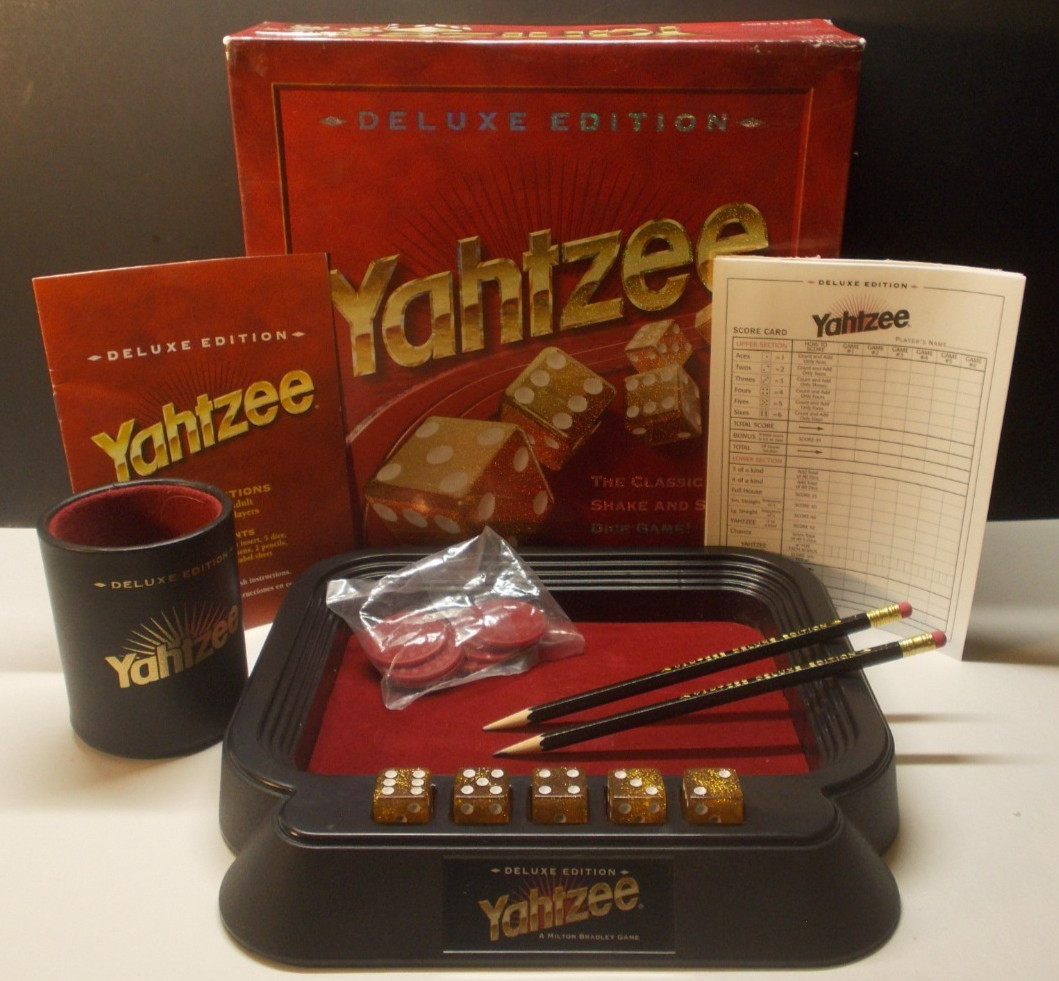 Milton Bradley Deluxe Edition Yahtzee Dice Game 1997 Complete