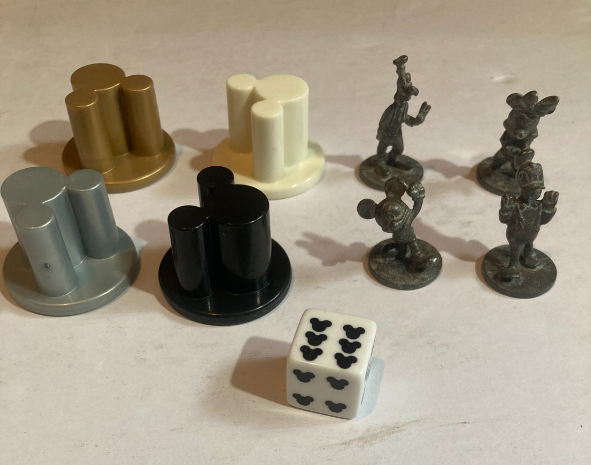 DISNEY TRIVIA 2 Mattel THE SEQUEL complete GOLD TIN vintage BOARD GAME