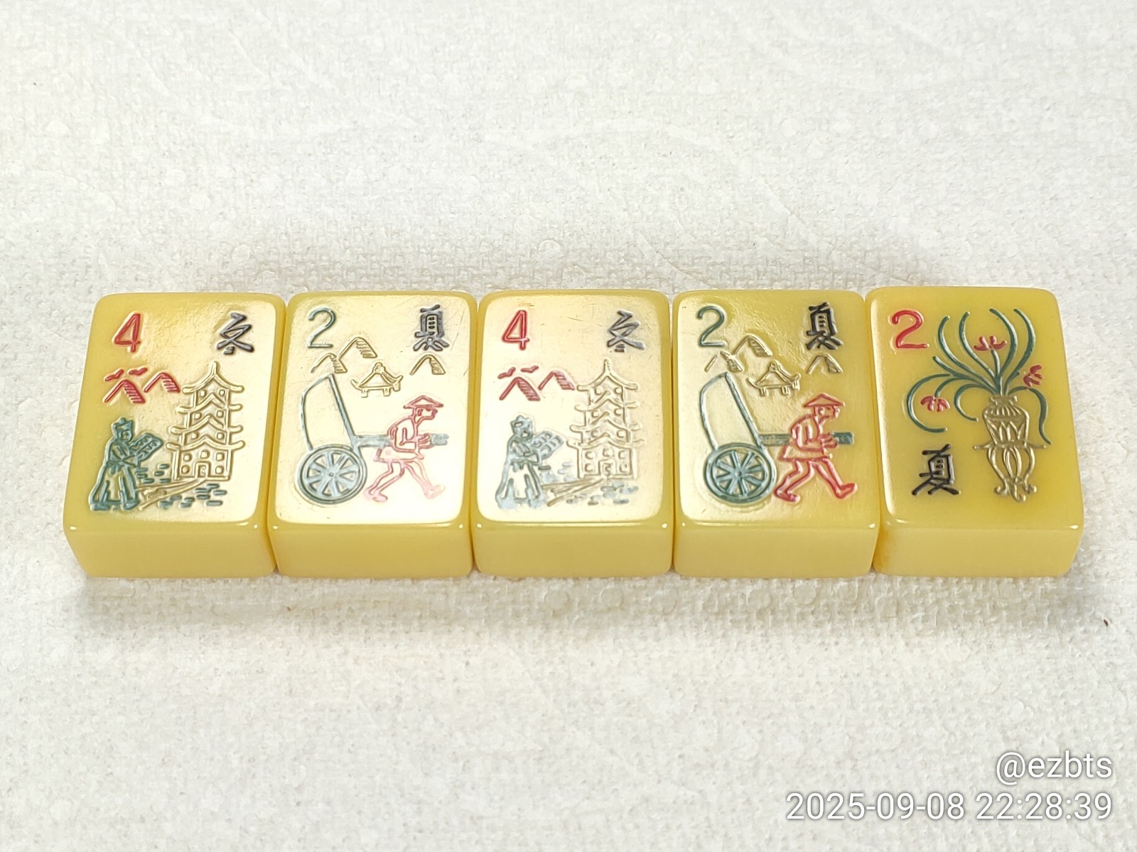 4 Rare Bakelite Catalin MahJong Mah Jongg Flowers tiles Excellent Condition 9dia