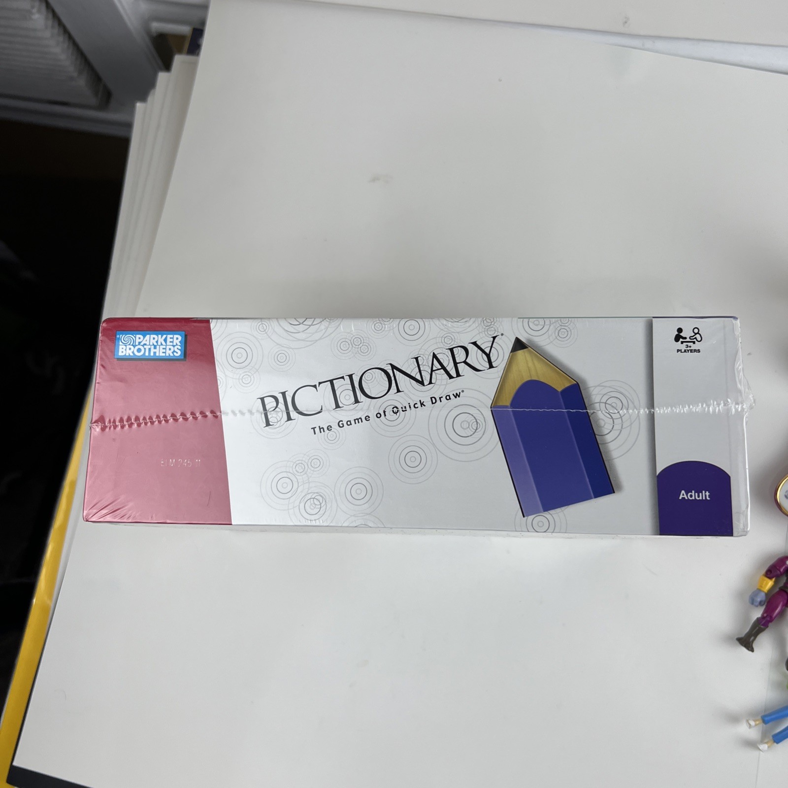 Pictionary The Game of Quick Draw 2009 Parker Brothers Adult Game 3+ Players NEW