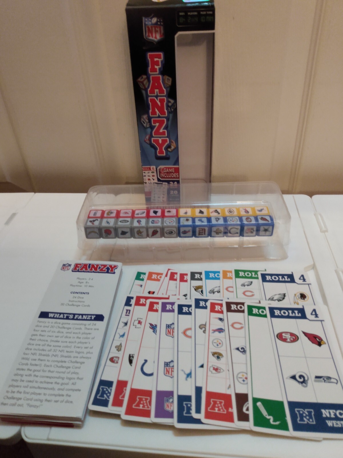 NFL Fanzy Officially Licensed Football Dice Game MasterPieces 2018 Complete EUC