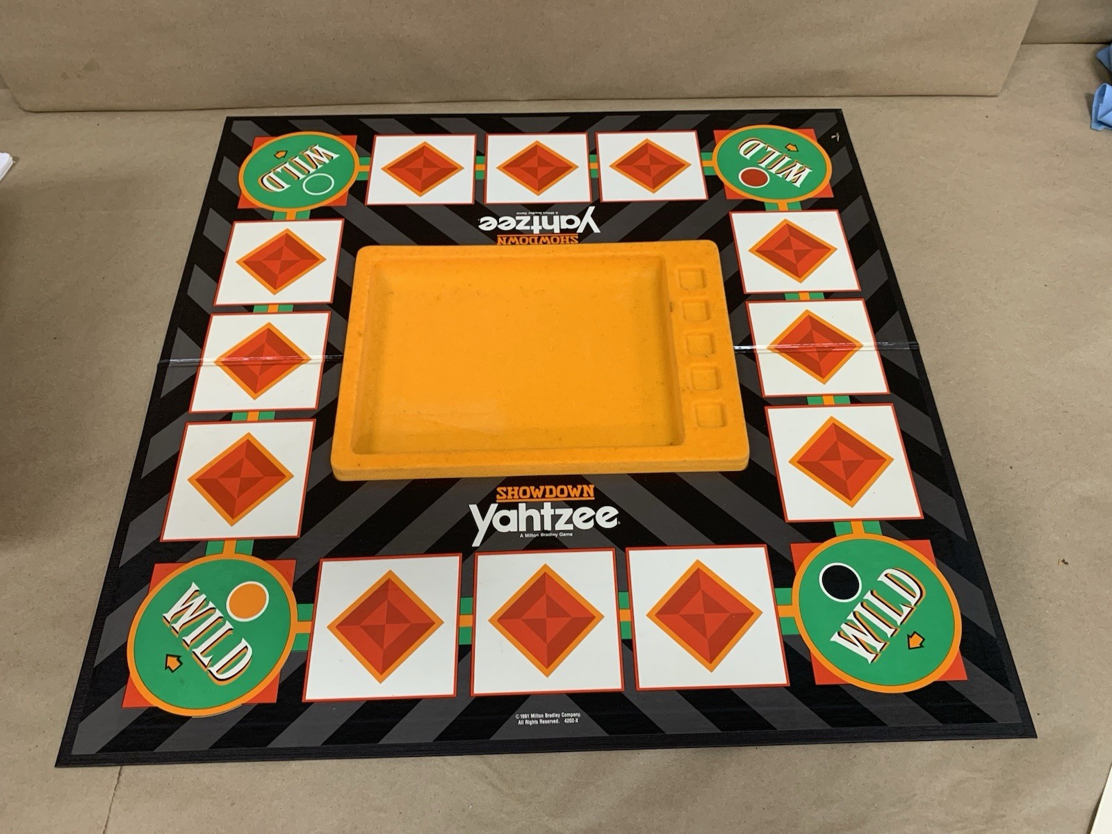 Vintage 1990’s Retro 1991 Yahtzee Showdown Dice Board Game Milton Bradley #4202