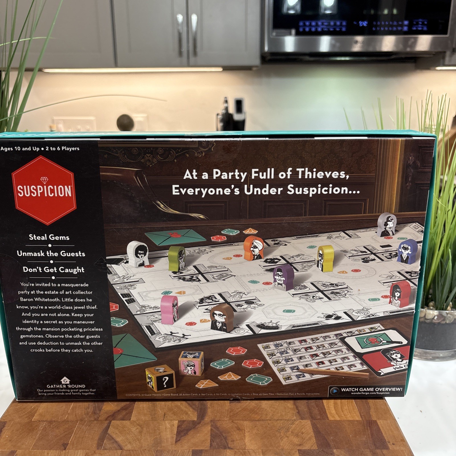 Suspicion- A Game of Secret Identity & Deduction Wonder Forge 10+ 2 to 6 player