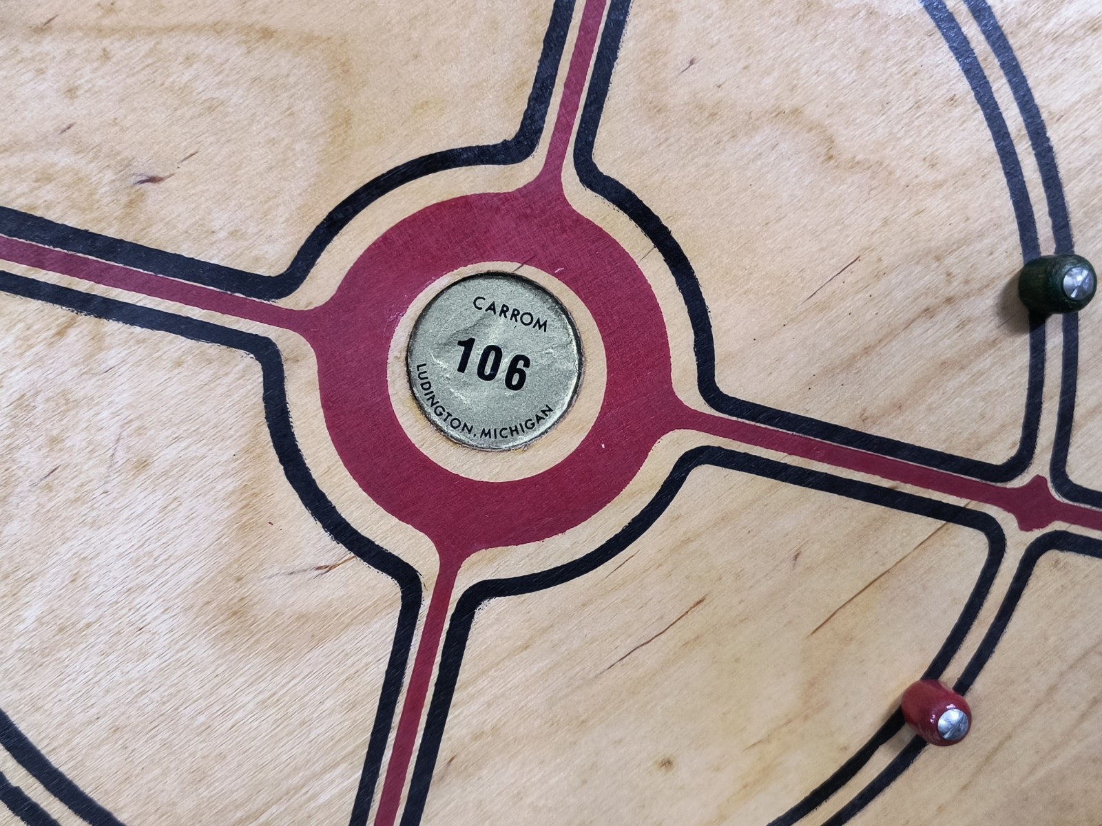 Carrom Board Strategy Game vintage antique w/ wooden pieces . Old . 24 Pieces